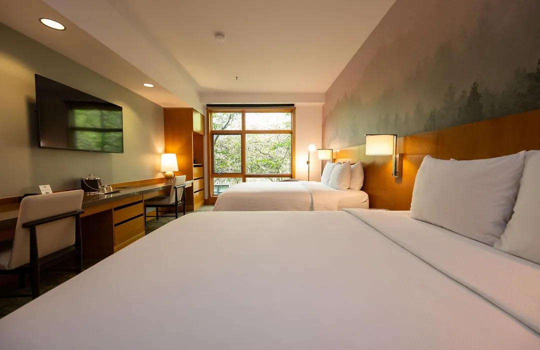 Cedarbrook Lodge-1